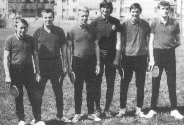 Herren-Tischtennis-Team, 1971